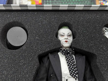 Load image into Gallery viewer, Hot Toys DX14 DC Comics Batman The Movie 1989 Jack Nicholson as the Joker Mime Version 1/6th Scale Action Figure