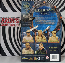 Load image into Gallery viewer, Stargate SG-1 Jonas Quinn PX Previews Exclusive Action Figure
