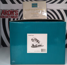 Load image into Gallery viewer, Walt Disney Classics Collection Duck! A Fire! Donald Duck Statue