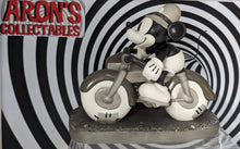 Load image into Gallery viewer, Walt Disney Classics Collection On Patrol Dognapper Mickey Mouse Statue