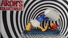Load image into Gallery viewer, Walt Disney Classics Collection Duck! A Fire! Donald Duck Statue