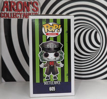 Load image into Gallery viewer, Pop Vinyl Movies Beetlejuice #605 Beetlejuice Special Edition Glow-in-the-Dark Vinyl Figure