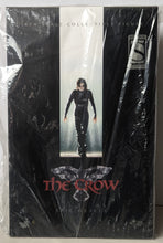 Load image into Gallery viewer, Hot Toys MMS210 The Crow Eric Draven Sideshow Exclusive 1/6th Scale Action Figure
