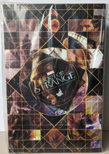 Load image into Gallery viewer, Hot Toys MMS387 Marvel Doctor Strange Doctor Strange 1/6th Scale Action Figure