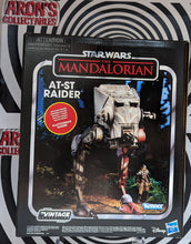 Load image into Gallery viewer, Star Wars Vintage Collection The Mandalorian AT-ST Raider with Klatooinian Raider Figure