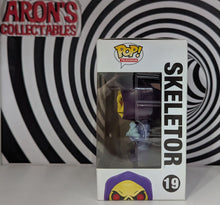 Load image into Gallery viewer, Funko Pop Vinyl Masters of the Universe Skeletor #19 Vinyl Figure