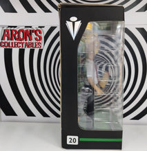 Load image into Gallery viewer, Vinyl Idolz #20 Shaun of the Dead Shaun Vinyl Figure