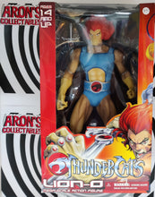 Load image into Gallery viewer, MEZCO Toys Thundercats Lion-O Mega-Scale 18" Action Figure