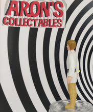 Load image into Gallery viewer, Star Wars A New Hope Vintage 1978 Luke Skywalker Farm Boy (Brown Hair) Action Figure