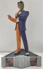 Load image into Gallery viewer, Batman Classics Collection Two-Face Character Maquettes Statue