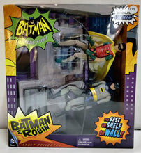 Load image into Gallery viewer, Batman TV Classic TV Series Batman & Robin Wall Climbing Figure Set