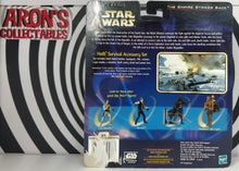 Load image into Gallery viewer, Star Wars 2003 The Empire Strikes Back Hoth Survival Accessory Set with Action Figure