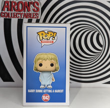 Load image into Gallery viewer, Funko Pop Vinyl Movies Series Dumb and Dumber Harry Dunne Getting a Haircut #1042 Vinyl Figure