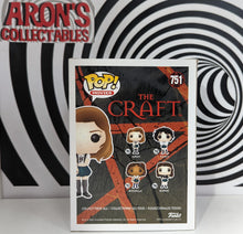 Load image into Gallery viewer, Funko Pop Vinyl Movies Series The Craft Sarah #751 Vinyl Figure