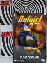 Load image into Gallery viewer, DC Comics Batgirl Classic 13" Deluxe Collector 1/6th Scale Action Figure