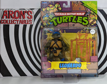 Load image into Gallery viewer, Nickelodeon Classic Collection Teenage Mutant Ninja Turtles Leonardo Action Figure