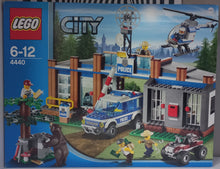 Load image into Gallery viewer, Lego City 4440 Forest Police Station Set
