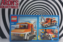 Load image into Gallery viewer, Lego City 7638 Tow Truck Set
