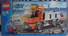 Load image into Gallery viewer, Lego Friends 4434 Tipper Truck Set

