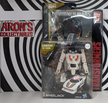 Load image into Gallery viewer, Transformers Combiner Wars Wheeljack Action Figure
