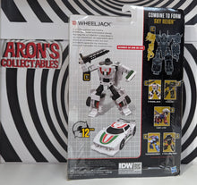 Load image into Gallery viewer, Transformers Combiner Wars Wheeljack Action Figure
