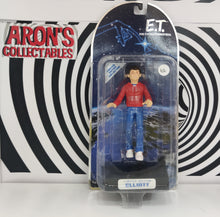 Load image into Gallery viewer, E.T The Extraterrestrial Limited Edition Elliott Action Figure

